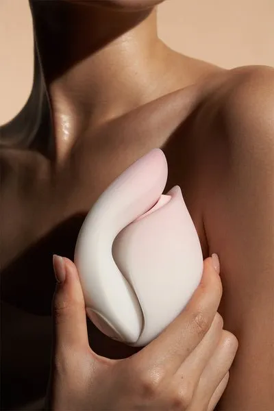 Flower Over the Moon Sucking Vibrator